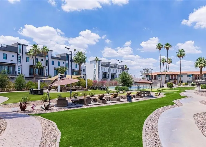 111 Fully Furnished 1br Suite-prime Location *